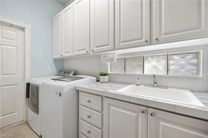 Finished Laundry Room