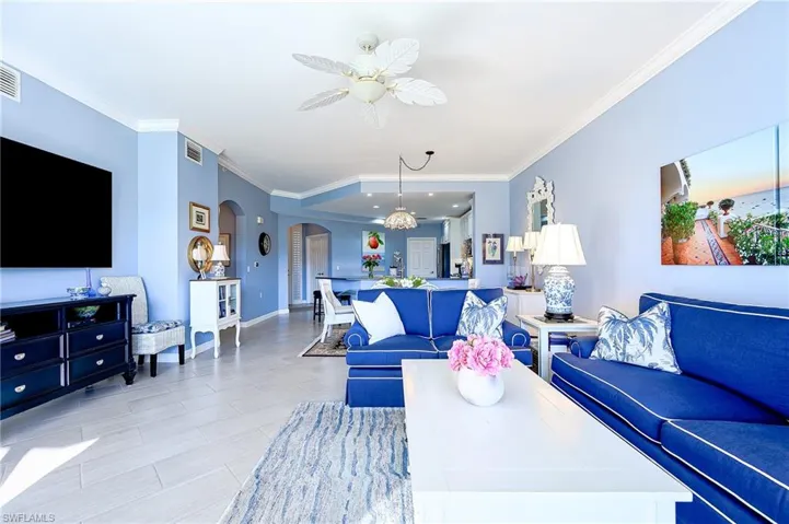 3059  Horizon  LN, Naples, FL 34109