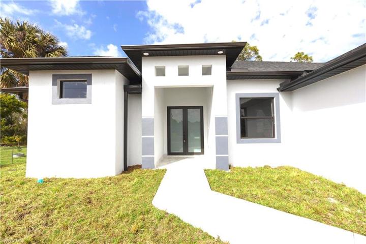 3502  14th W ST, Lehigh Acres, FL 33971