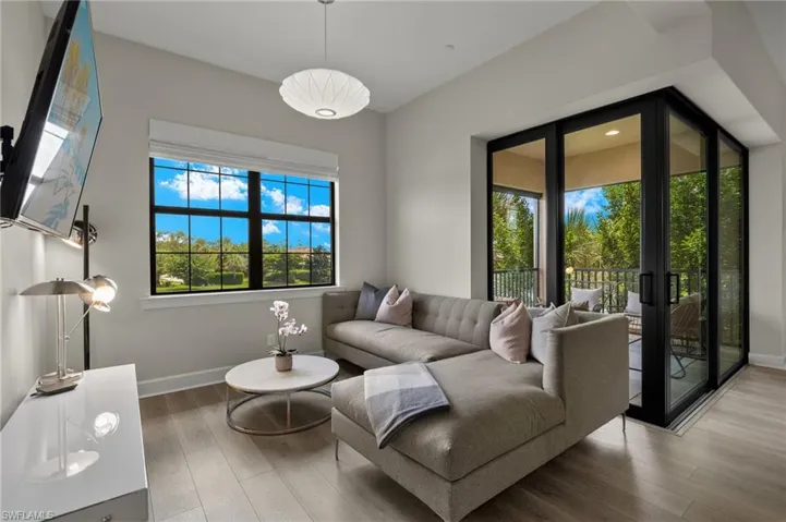 9645  MONTELANICO  LOOP, Naples, FL 34119