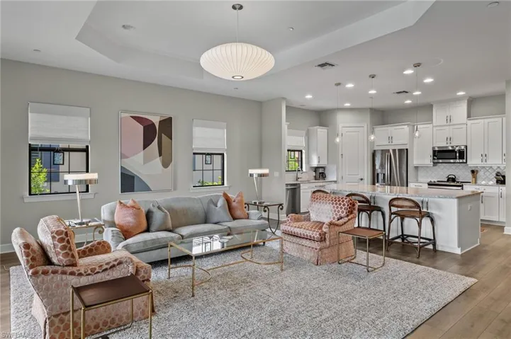 9645  MONTELANICO  LOOP, Naples, FL 34119