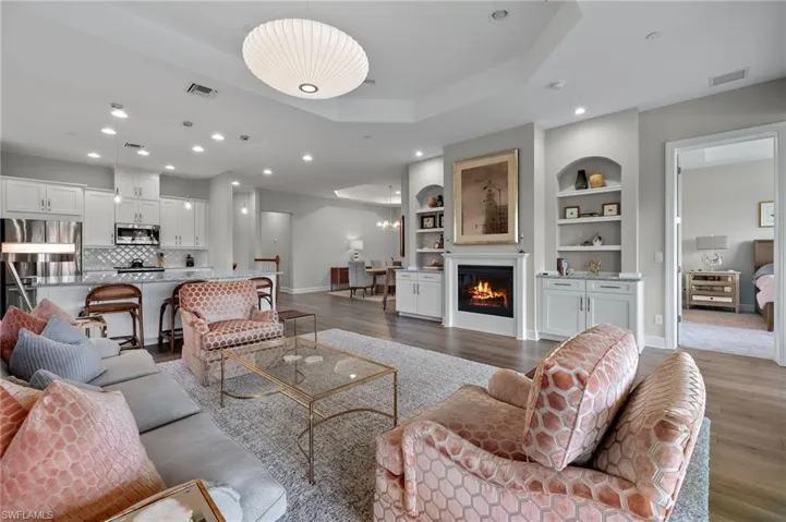 9645  MONTELANICO  LOOP, Naples, FL 34119