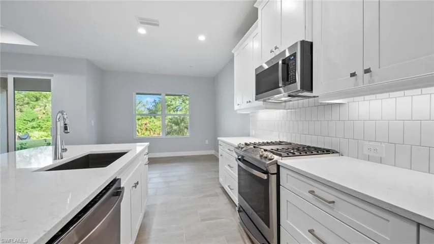 3045  Heritage Pines  DR, Fort Myers, FL 33905