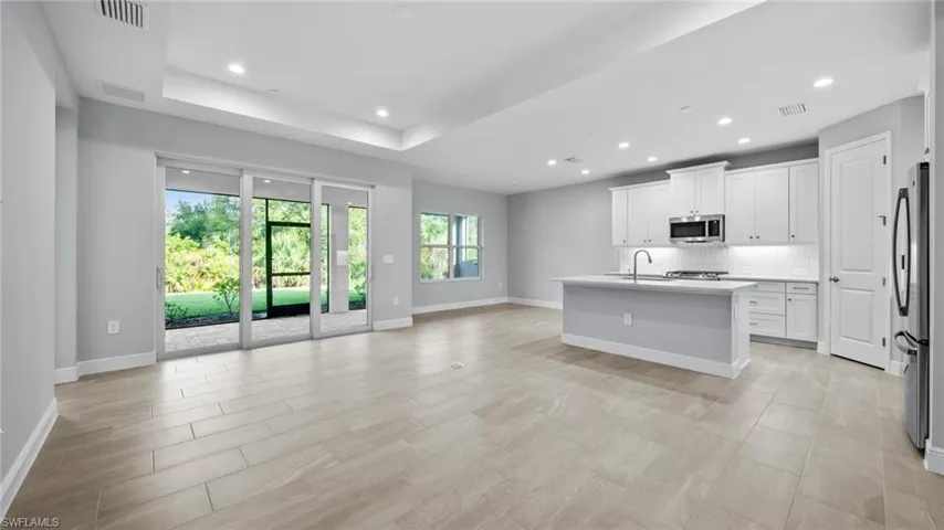 3045  Heritage Pines  DR, Fort Myers, FL 33905