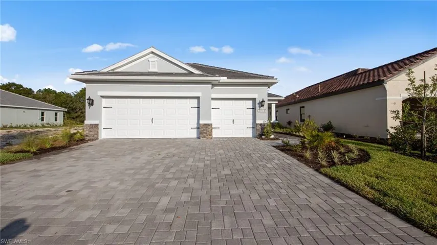 3045  Heritage Pines  DR, Fort Myers, FL 33905