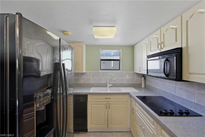 4931  Vincennes  CT, Cape Coral, FL 33904