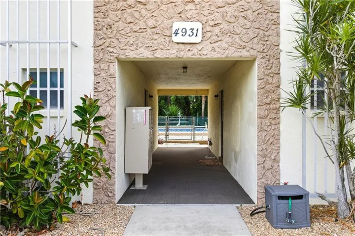 4931  Vincennes  CT, Cape Coral, FL 33904