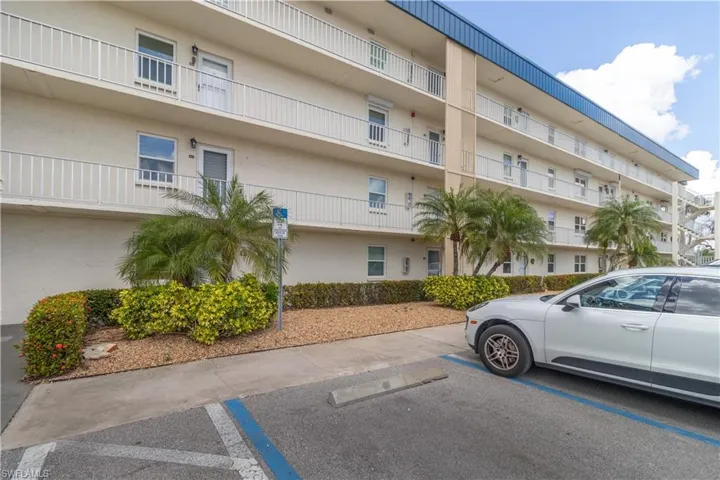 6220 Augusta Dr 203, Fort Myers, Florida 33907