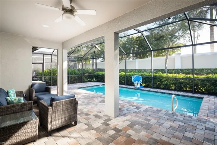 7266  Wilton  DR, Naples, FL 34109
