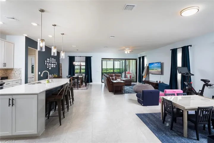 7266  Wilton  DR, Naples, FL 34109