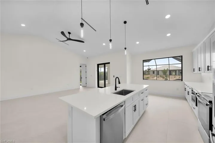 634 Se 1st Ter, Cape Coral, Florida 33990