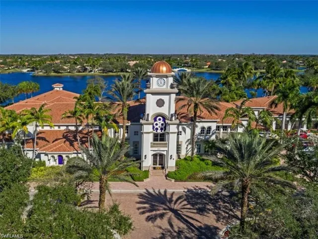 5821 Drummond Way, Naples, Florida 34119