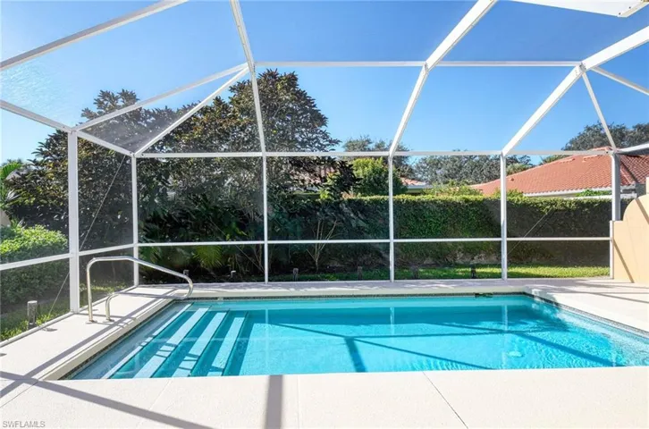 5821 Drummond Way, Naples, Florida 34119
