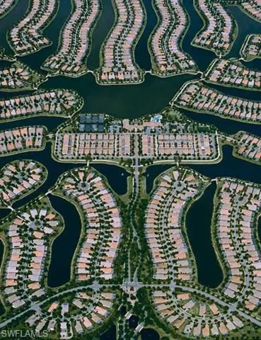 5821 Drummond Way, Naples, Florida 34119
