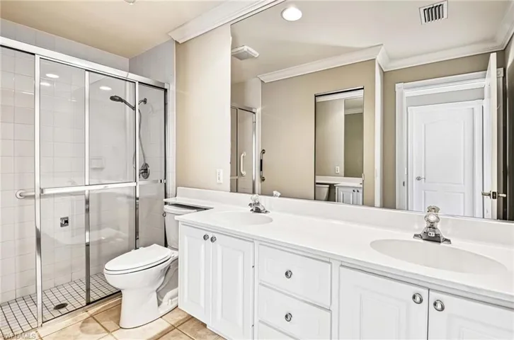 5821 Drummond Way, Naples, Florida 34119