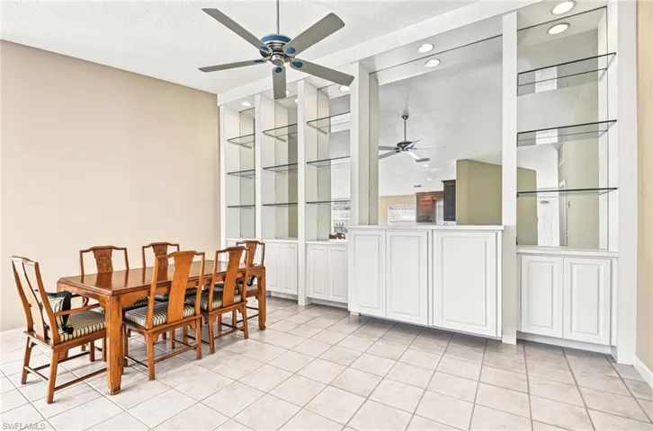 5821 Drummond Way, Naples, Florida 34119