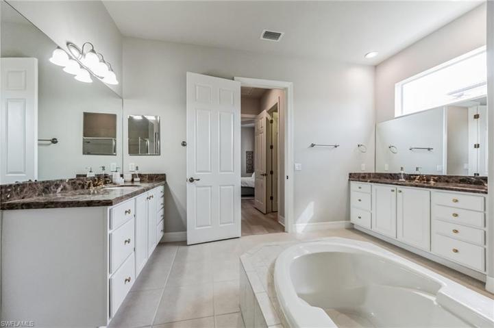 388  Cypress W WAY, Naples, FL 34110