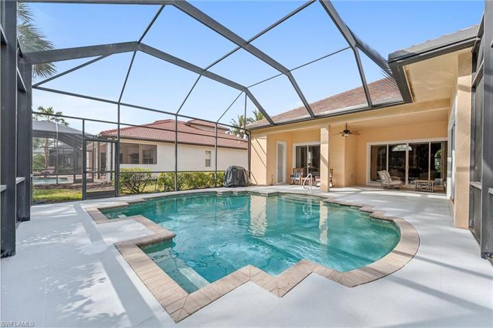 388  Cypress W WAY, Naples, FL 34110
