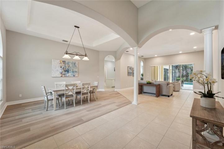 388  Cypress W WAY, Naples, FL 34110