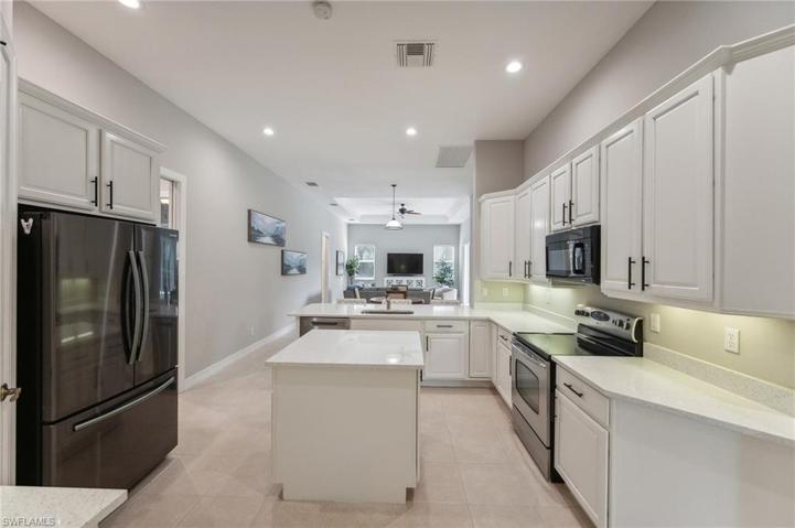 388  Cypress W WAY, Naples, FL 34110