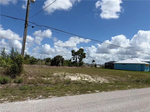 2011 NW 17th  ST, Cape Coral, FL 33993