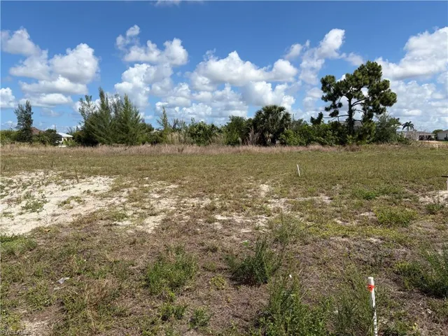 2011 NW 17th  ST, Cape Coral, FL 33993