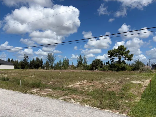 2011 NW 17th  ST, Cape Coral, FL 33993