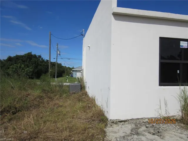 1165 Augusta St E, Lehigh Acres, Florida 33974