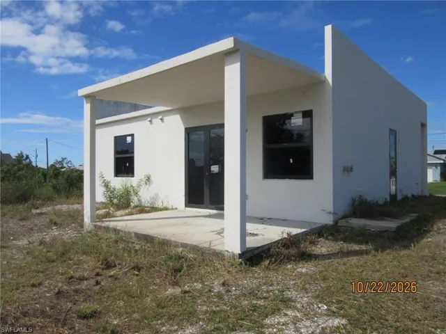 1165 Augusta St E, Lehigh Acres, Florida 33974