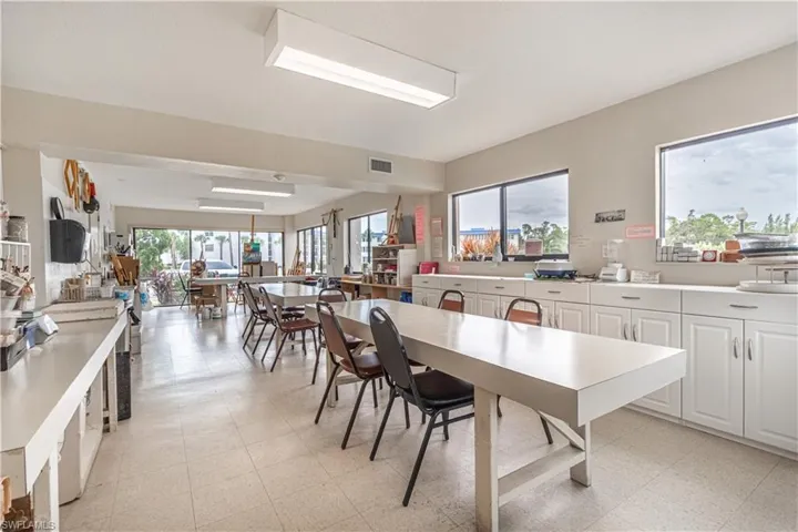 1828 Pine Valley Dr 309, Fort Myers, Florida 33907
