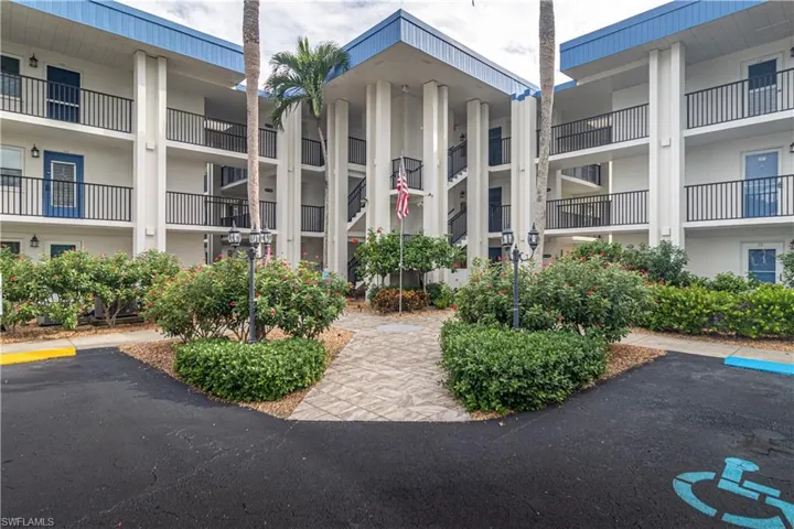 1828 Pine Valley Dr 309, Fort Myers, Florida 33907