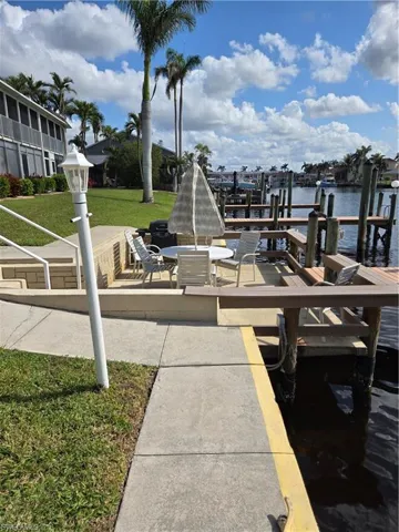 1746  Beach  PKWY, Cape Coral, FL 33904