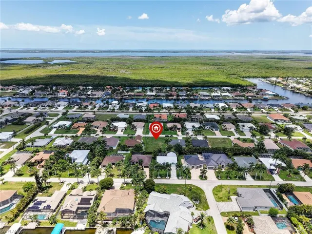 5235 27th Pl, Cape Coral, Florida 33914