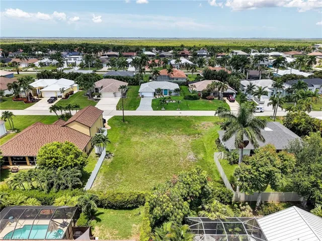 5235 27th Pl, Cape Coral, Florida 33914