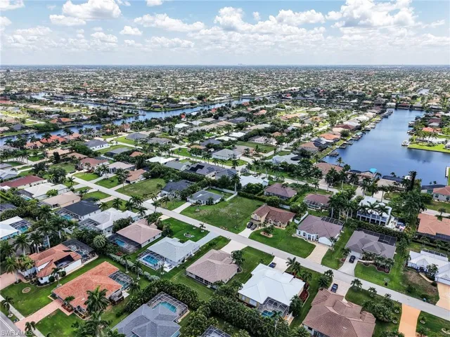 5235 27th Pl, Cape Coral, Florida 33914