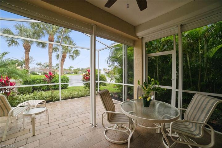 15124  Sterling Oaks  DR, Naples, FL 34110
