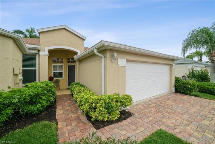15124  Sterling Oaks  DR, Naples, FL 34110
