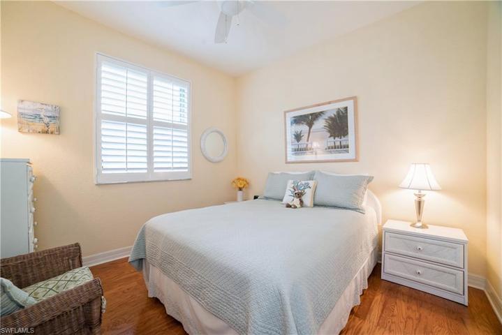 15124  Sterling Oaks  DR, Naples, FL 34110