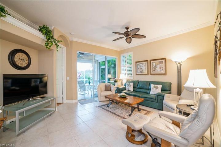 15124  Sterling Oaks  DR, Naples, FL 34110
