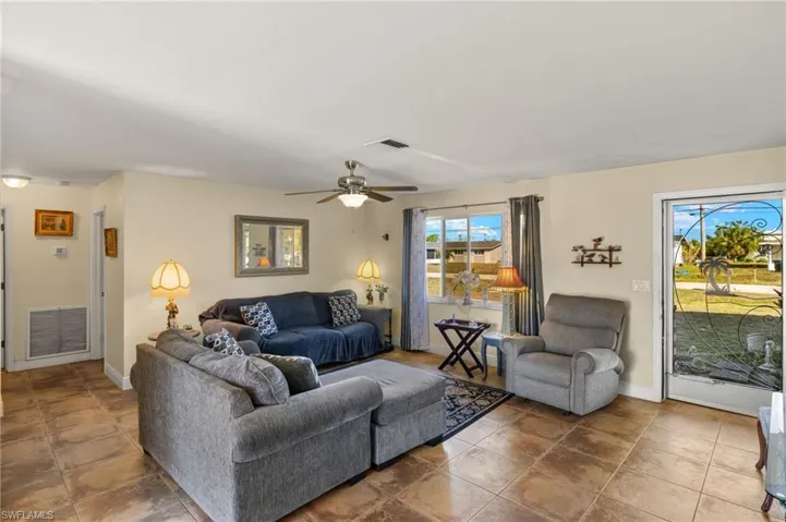 1024 NE Pine Island  LN, Cape Coral, FL 33909