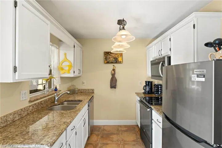 1024 NE Pine Island  LN, Cape Coral, FL 33909