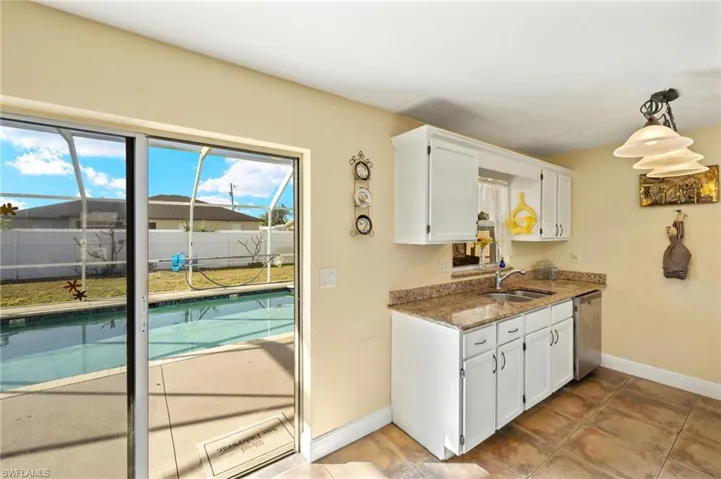 1024 NE Pine Island  LN, Cape Coral, FL 33909