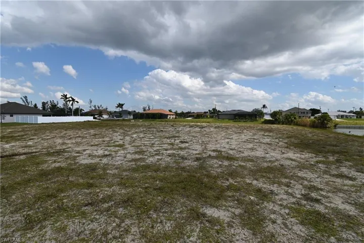 432 SW 22nd  ST, Cape Coral, FL 33991