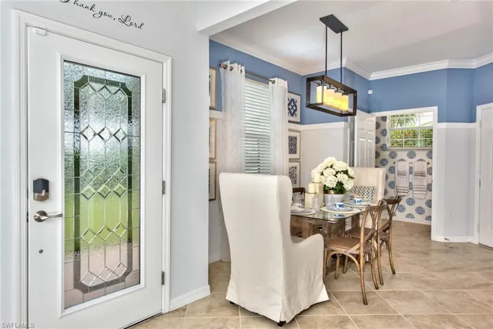 2612  Blossom  WAY, Naples, FL 34120