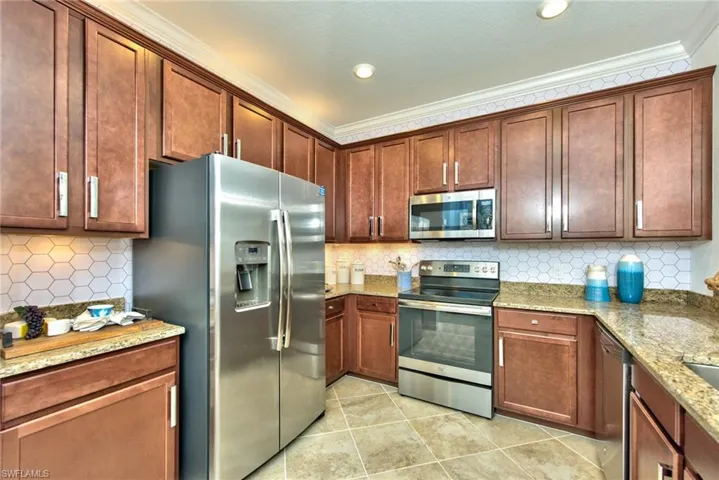 2612  Blossom  WAY, Naples, FL 34120