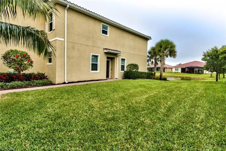 2612  Blossom  WAY, Naples, FL 34120