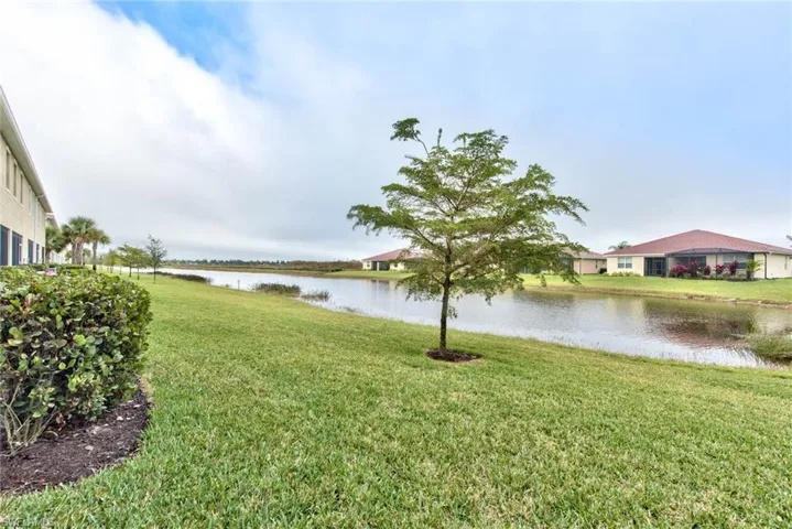 2612  Blossom  WAY, Naples, FL 34120
