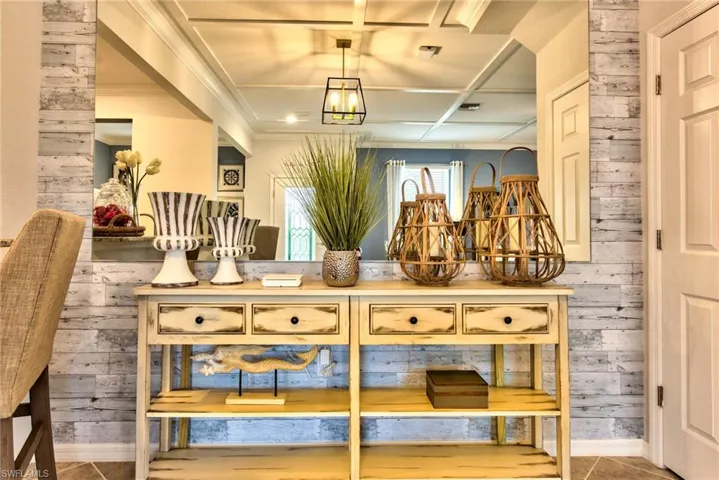 2612  Blossom  WAY, Naples, FL 34120