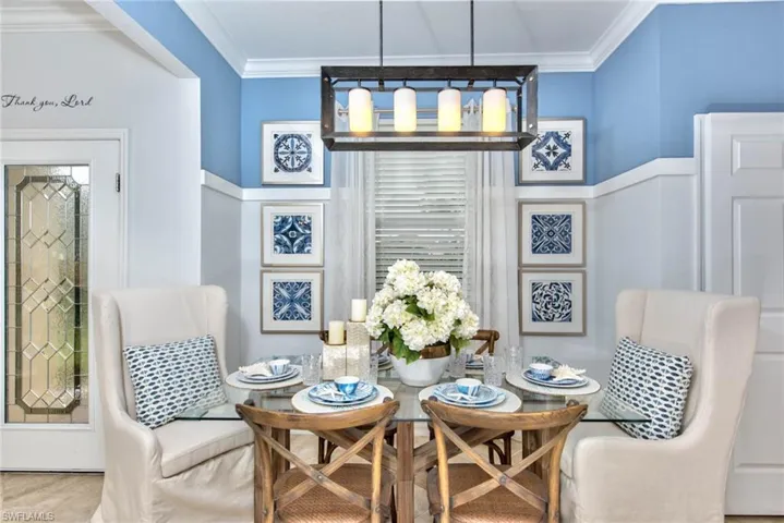 2612  Blossom  WAY, Naples, FL 34120