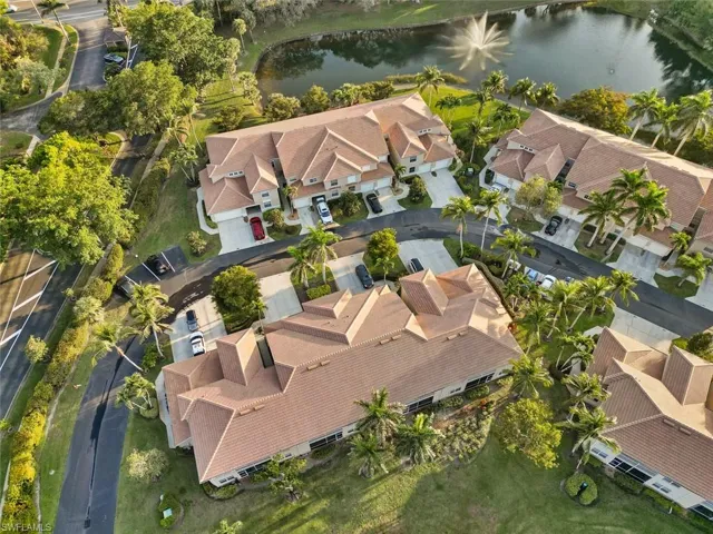 Bird's eye view featuring a residential view and a water view